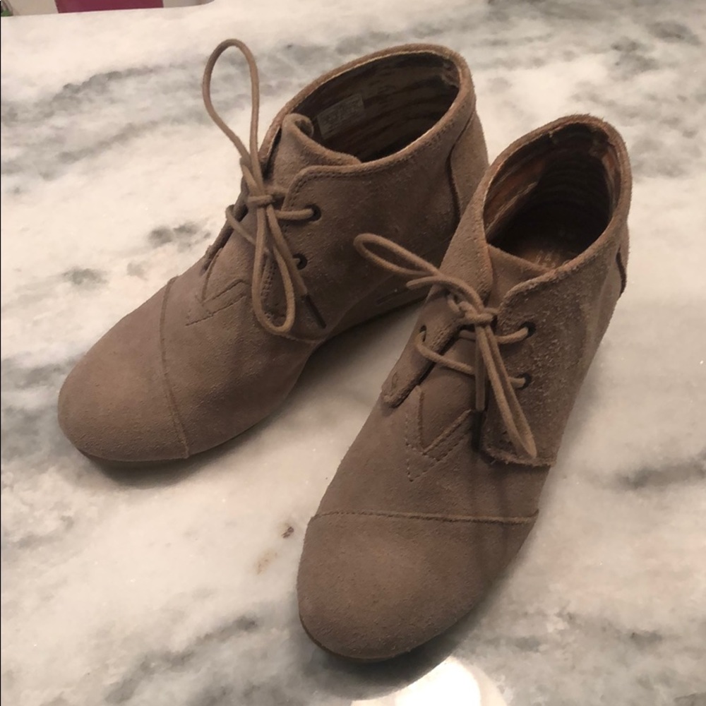 Toms wedge booties